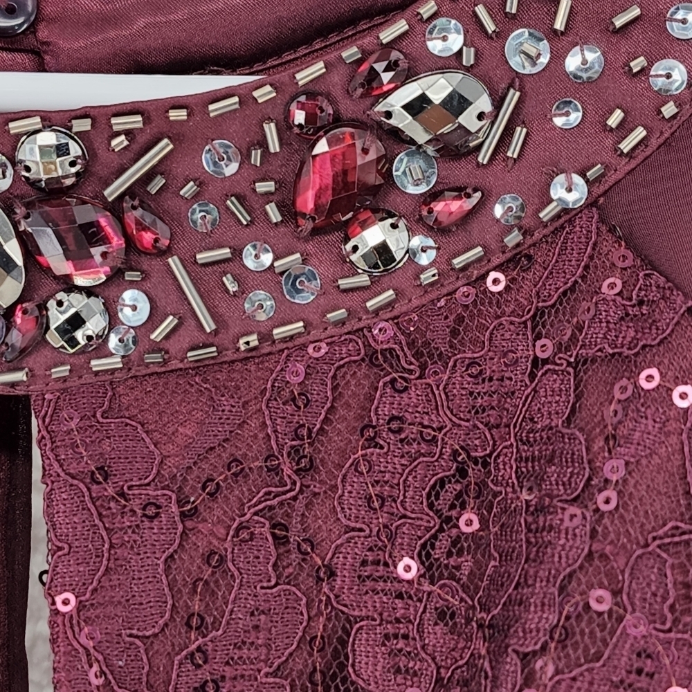 SLNY Women's Burgundy Sequined Rhinestone Capelet Maxi Formal Sheath Dress - 8P - Picture 4 of 8